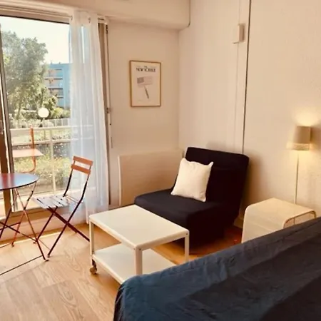 Idealement Situe Apartment